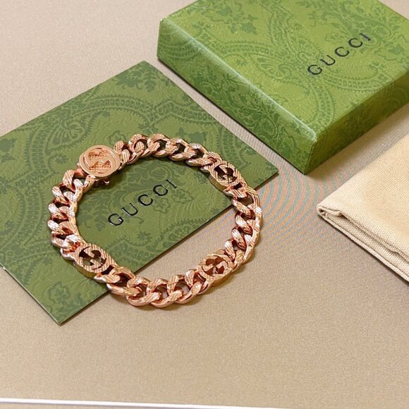 ✨✨✨Excellent Used Condition Gucci bracelet - Picture 7 of 9